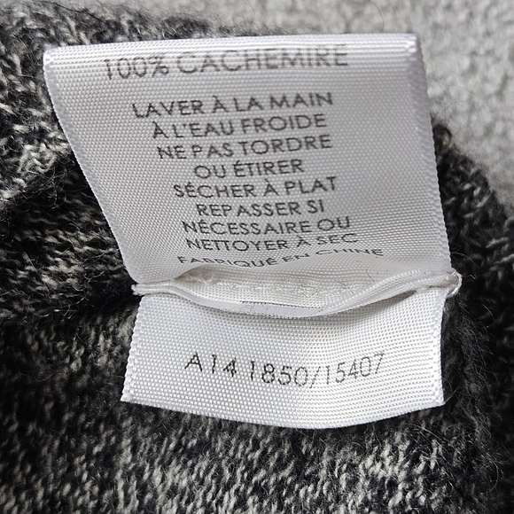 WHITE+WARREN Curved Hem Cashmere Scrunch Neck Sweater Cashmere 100%. Size XS - Picture 9 of 12